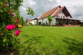 Casa Florilor, Curtea De Argeş